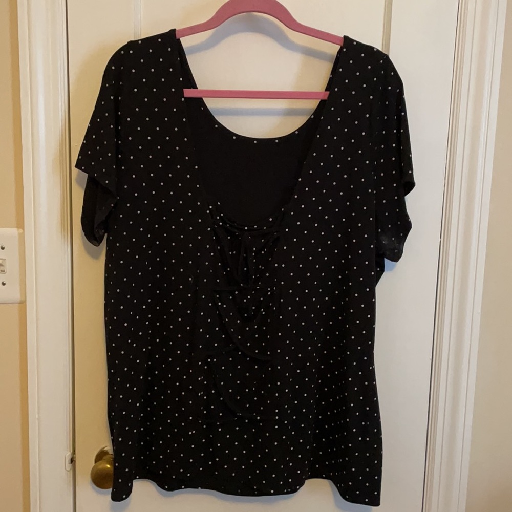 TORRID Polka dot top, short sleeve with back tie
